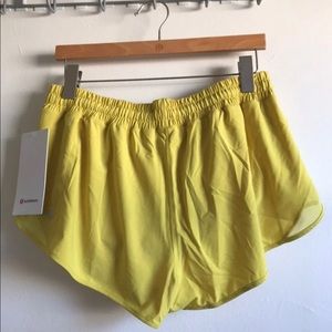 Lululemon Hotty Hot Short II
